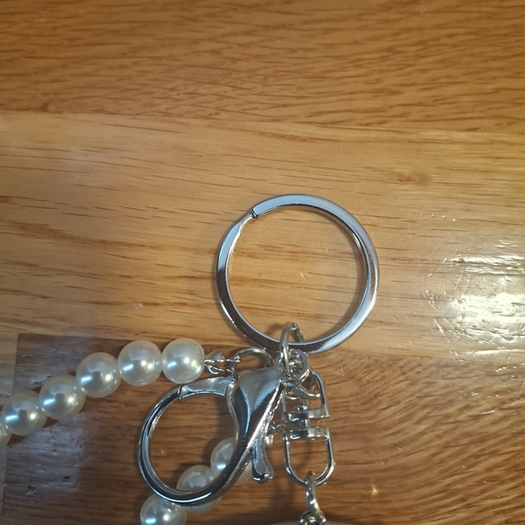 Bling and Faux Pearl Chunky Bag Charm With Mirror - Picture 5 of 6